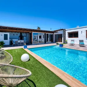 Macher Piscina Y Bar Piscina , Tías Espagne
